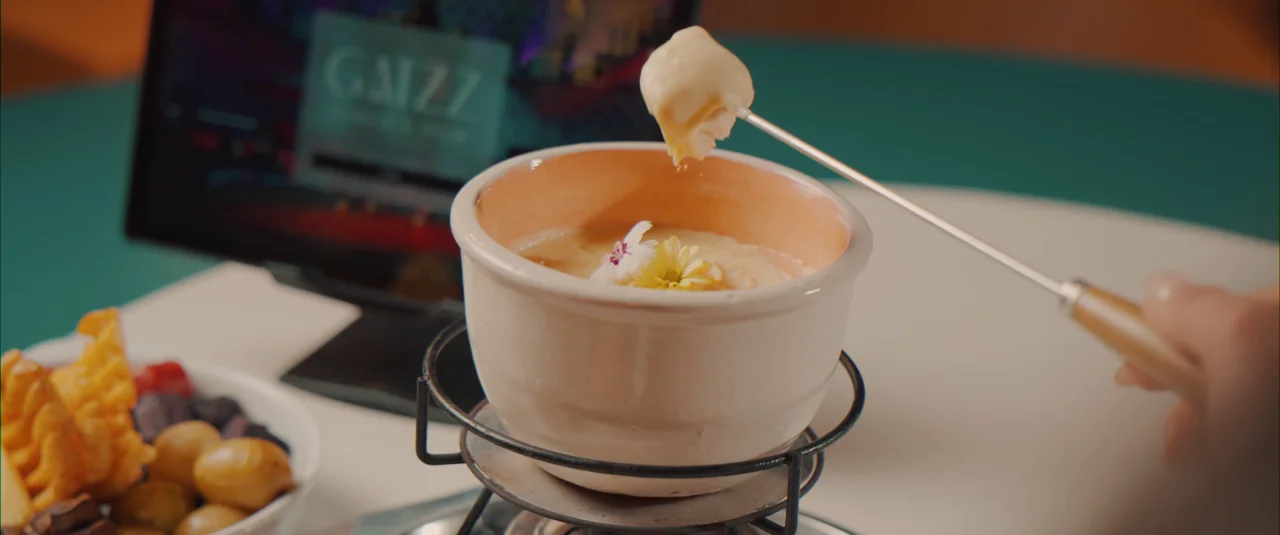 Fondue de queijo servido no Gatzz