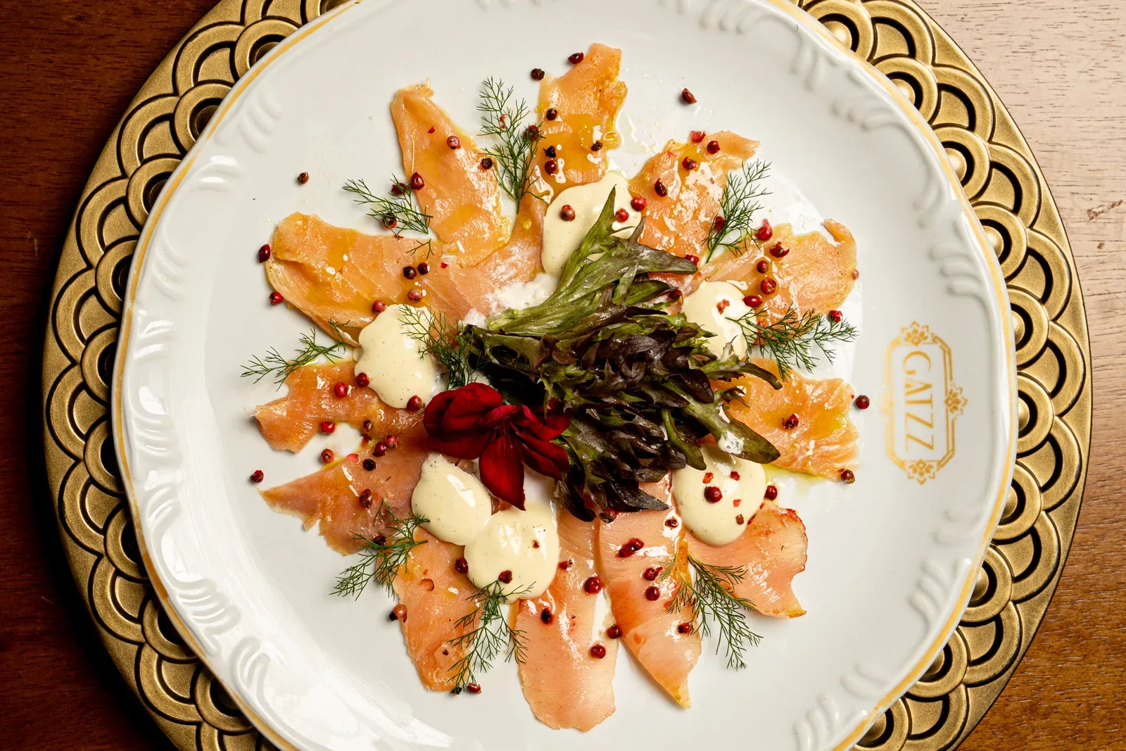 Carpaccio de salmão defumado